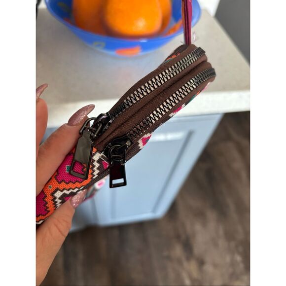 Draft Listing - Picture 3 of 6